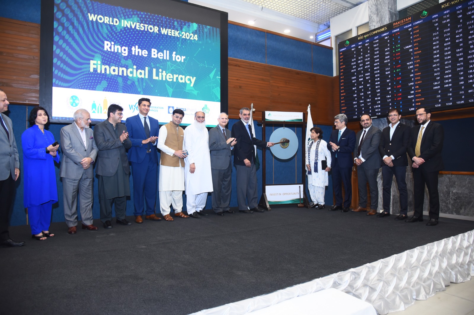 PSX Marks World Investor Week 2024 with Gong Ceremony