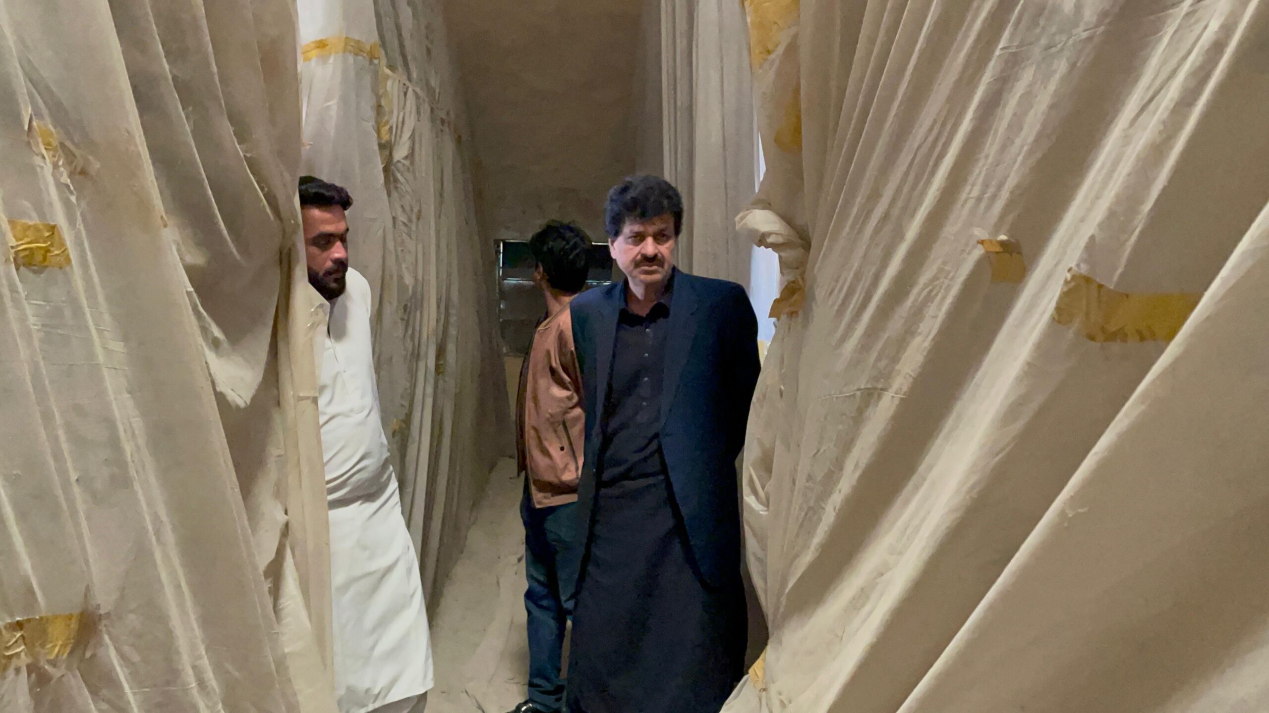 Abdul Jabbar Khan Conducts Surprise Visit to Kotri Wheat Warehouse