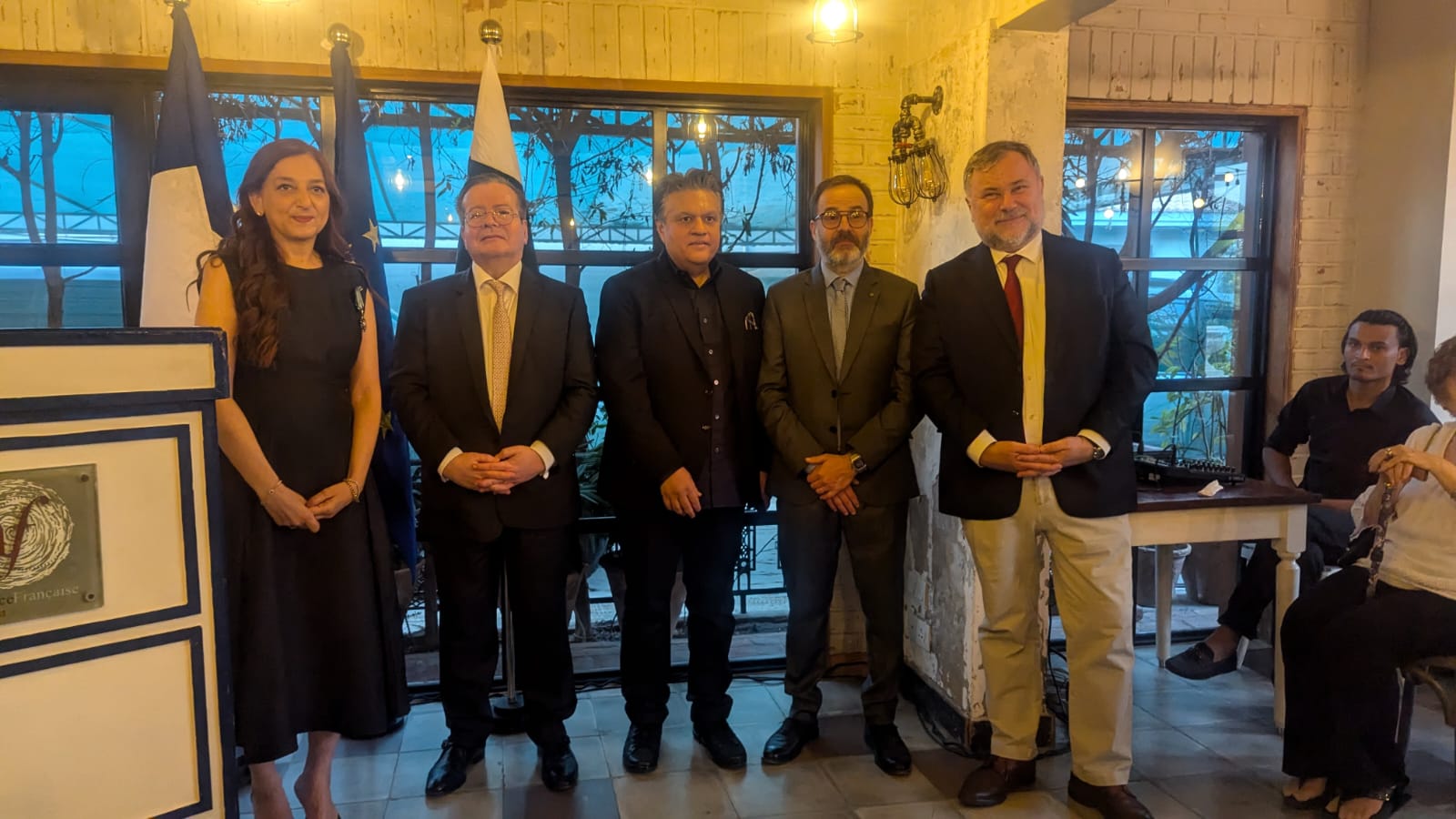 Muna Siddiqui Honored with French Cultural Distinction in Karachi