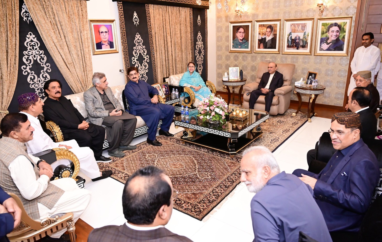 President Zardari Visits Kaka Kishan Chand Advani to Inquire About His Health