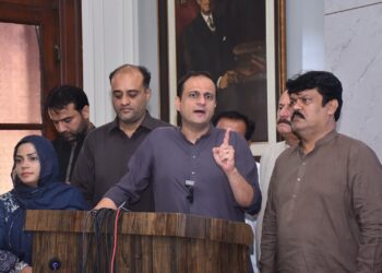 Mayor Murtaza Defends Drain Cleaning Efforts, Blames Opposition for Negative Propaganda