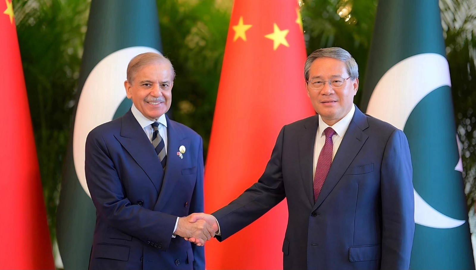 PM Shehbaz Meets Chinese Premier, Agrees on CPEC Phase II with Five New Corridors