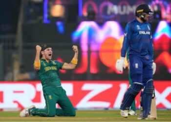 South Africa Crush England by Seven Wickets in First ODI Thriller