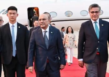 President Asif Ali Zardari Arrives in Chengdu to Begin 10-Day Official Visit to China