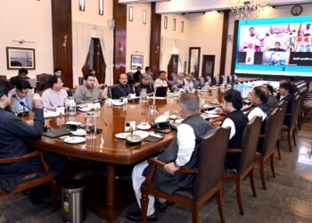 Sindh CM Reviews Flood Preparedness, Relief Measures Amid Rising River Flows
