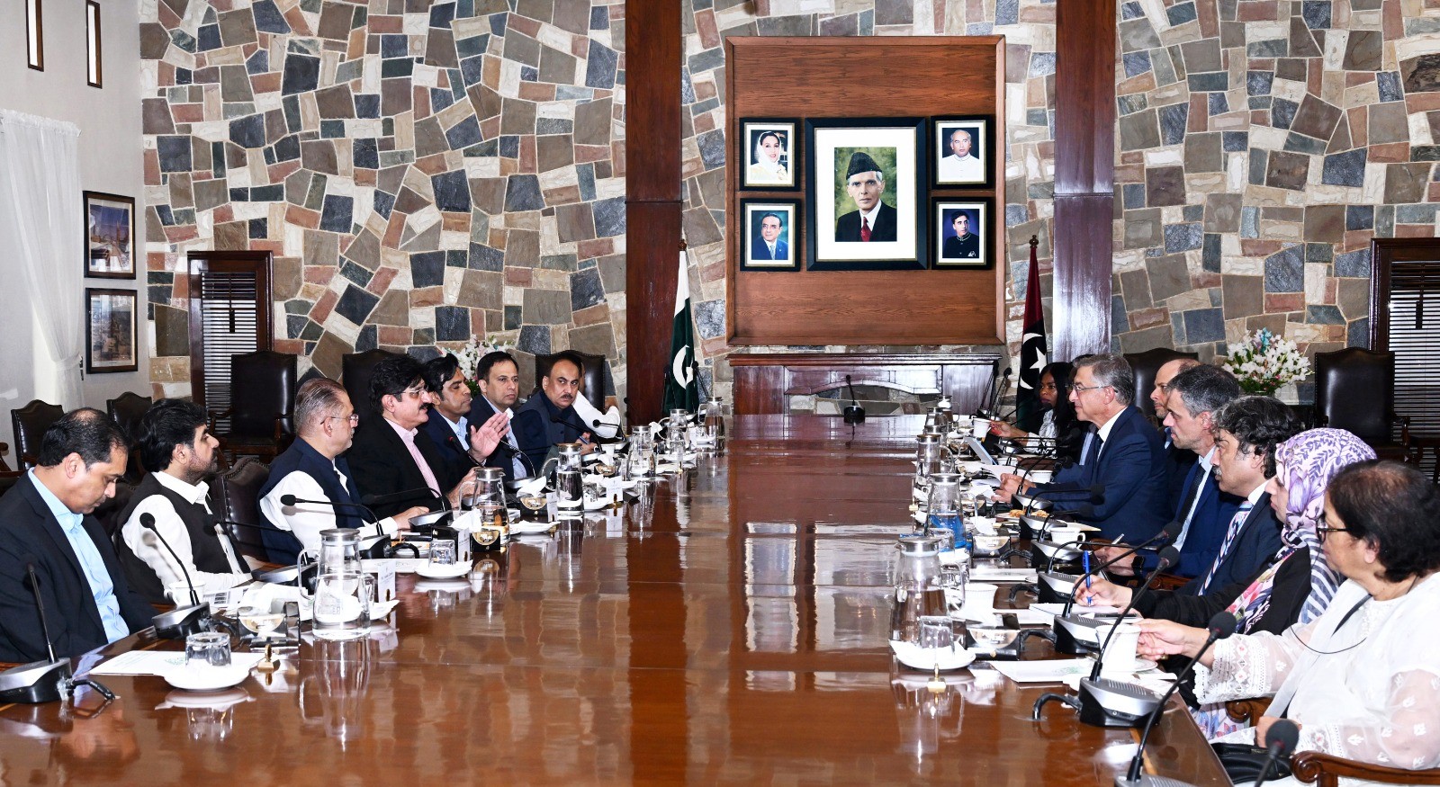 Sindh Govt, World Bank to Develop Comprehensive Karachi Transport Master Plan