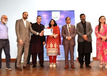 HRI Recognizes DHA Teachers and Student Ambassadors at Certificate Ceremony