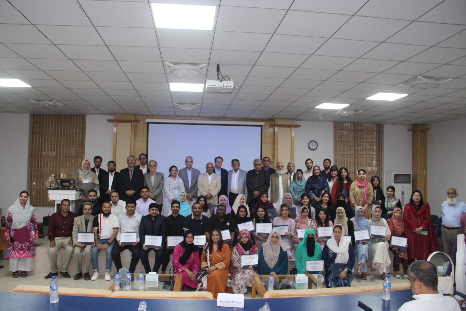 Pakistan Produces First-Ever Batch of Pharmaceutical Regulatory Sciences Graduates