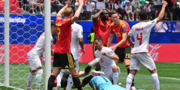 Alireza Beiranvand in action during Iran's FIFA World Cup match against Belgium