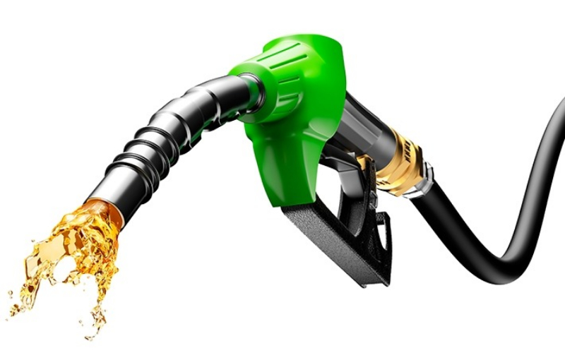 Current fuel prices in Pakistan expected to decline as global oil markets move lower.