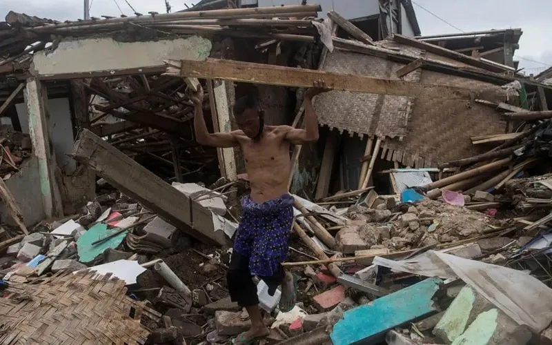 A magnitude 6.7 earthquake shook central Indonesia near Palu with no immediate damage reported.