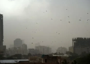 PMD forecasts rain, dust storms, and thunderstorms across Karachi and multiple regions of Pakistan.
