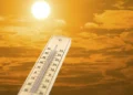 Karachi faces intense heat conditions as temperatures are expected to rise sharply this week.