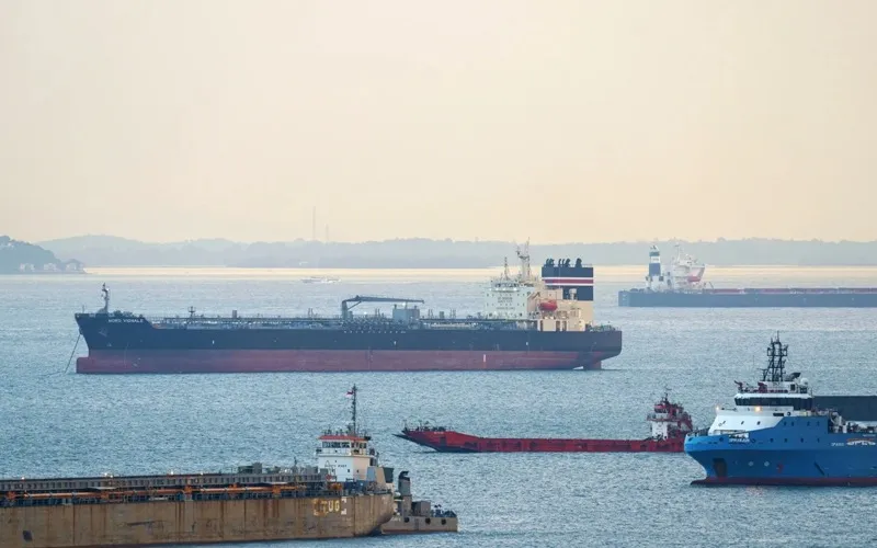 Large crude oil tankers operating in the Gulf near the Strait of Hormuz amid rising freight rates