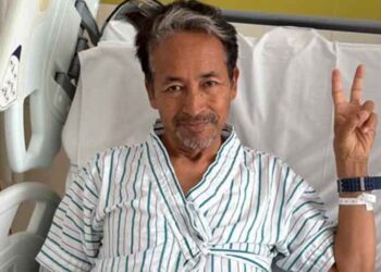 Social activist Sonam Wangchuk addressing supporters after his hunger strike during India's student protest movement.