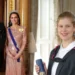 Lady Louise poses with Prince Edward and Sophie, Duchess of Edinburgh, after graduating from the University of St Andrews.