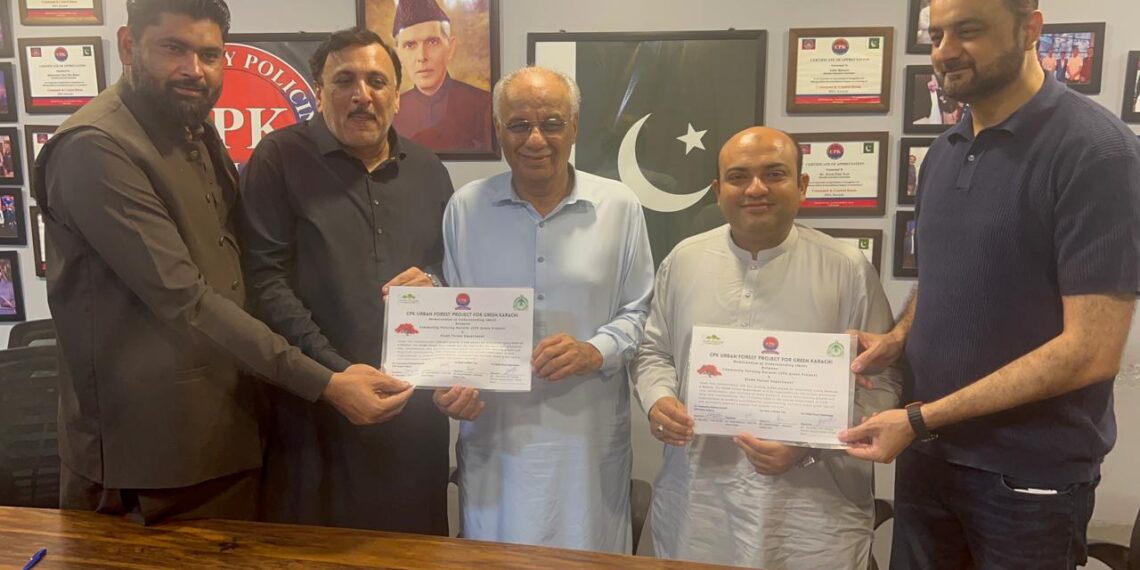 Representatives of Community Policing Karachi, Plant a Million Pakistan and the Sindh Forest Department sign an agreement to launch the CPK Urban Forest Project.