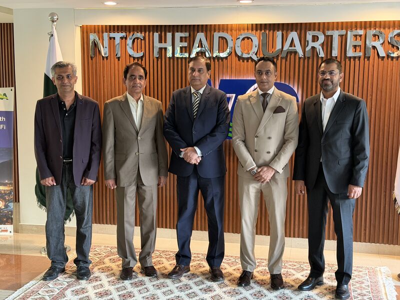 Representatives of NTC and Data Vault Pakistan sign an agreement to deploy sovereign AI infrastructure for Pakistan's federal government.