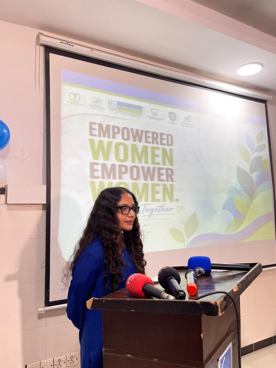 Speakers and participants at the Women Empowerment Summit organised by Dr. Essa Laboratory & Diagnostic Centre in Karachi.
