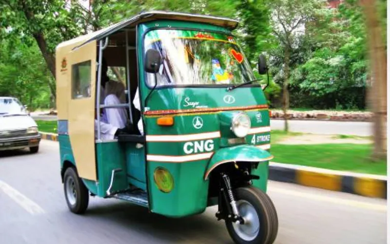 Karachi Traffic Police officials announce new meter-only rickshaw regulations and traffic safety measures.