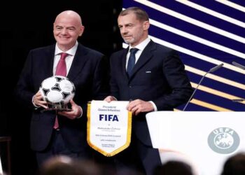 Former FIFA vice-president Jim Boyce speaks about FIFA's World Cup stake sale proposal and football governance.