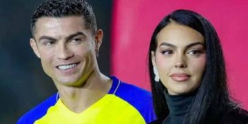 Cristiano Ronaldo and Georgina Rodriguez display their wedding rings after announcing their marriage