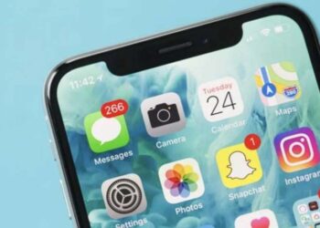 Apple iPhone X and 2018 15-inch MacBook Pro