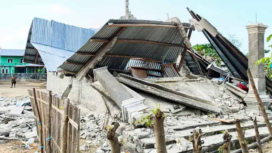 Rescue teams respond after a 7.7-magnitude earthquake in East Nusa Tenggara
