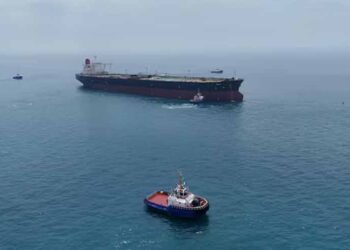 Oil prices rise amid Strait of Hormuz supply uncertainty