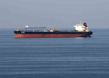 Oil tanker traffic and crude oil markets amid renewed Iran-Oman talks over the Strait of Hormuz.