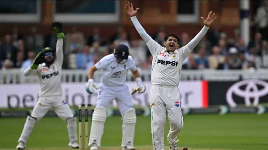 England batters Jamie Smith and Jordan Cox during the second Test against Pakistan at Lord’s