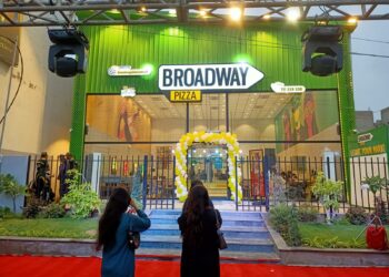 Broadway Pizza’s 82nd branch near Gulshan-e-Maymar Karachi after its inauguration.