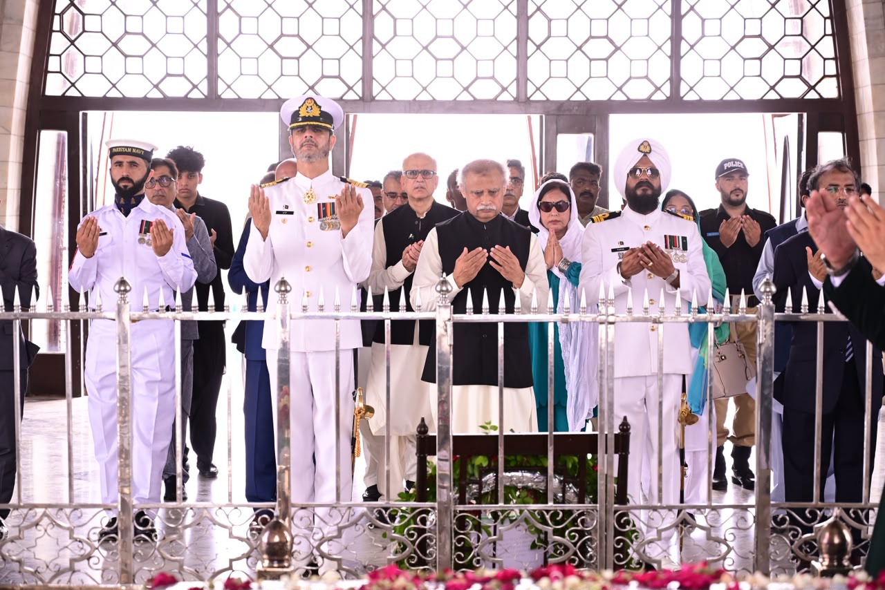 SPSC Chairman Rizwan Ahmed and members at Mazar-e-Quaid during Pakistan Independence Day celebrations