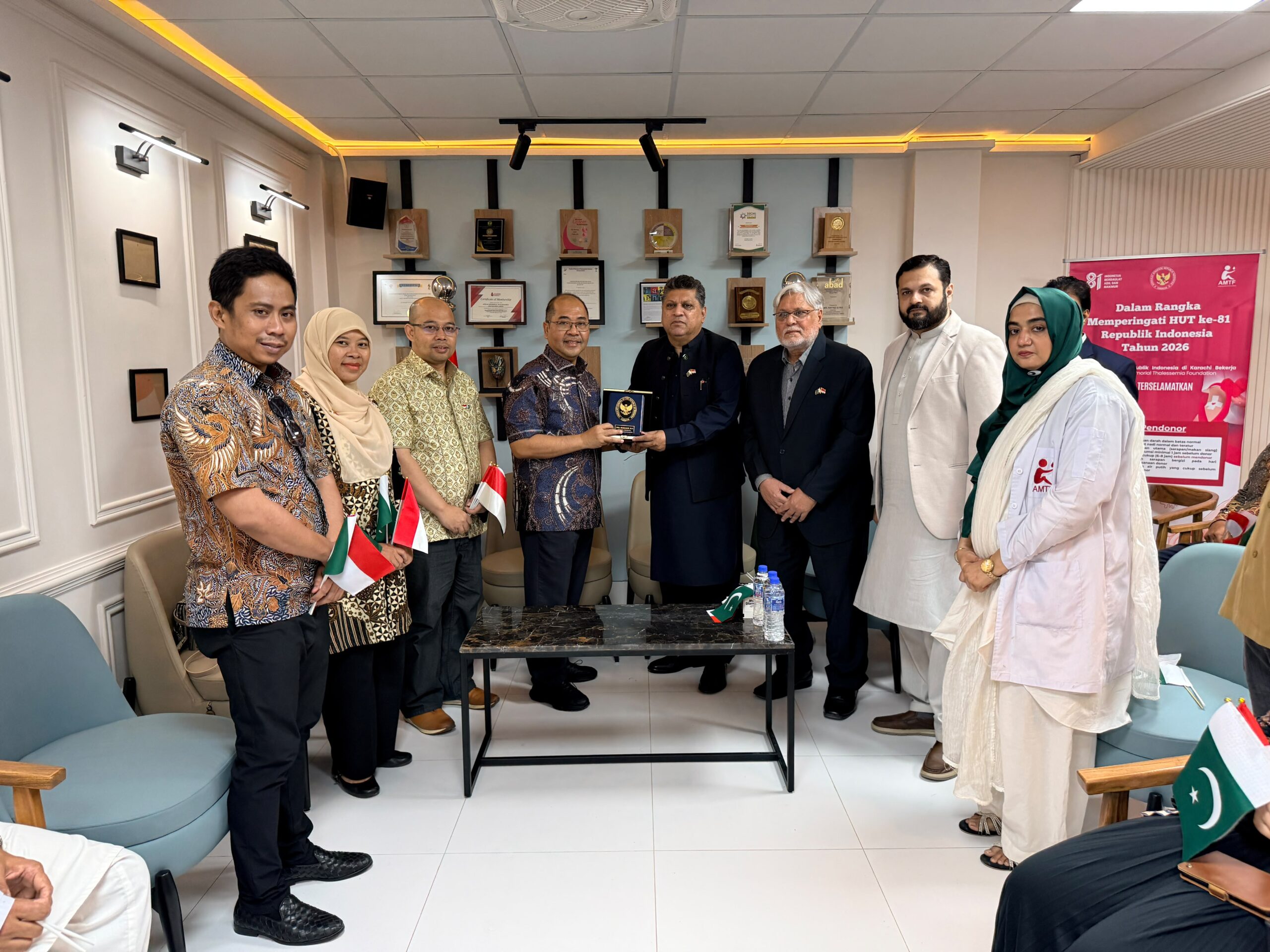 Indonesian Consulate staff and community members donate blood at AMTF Karachi