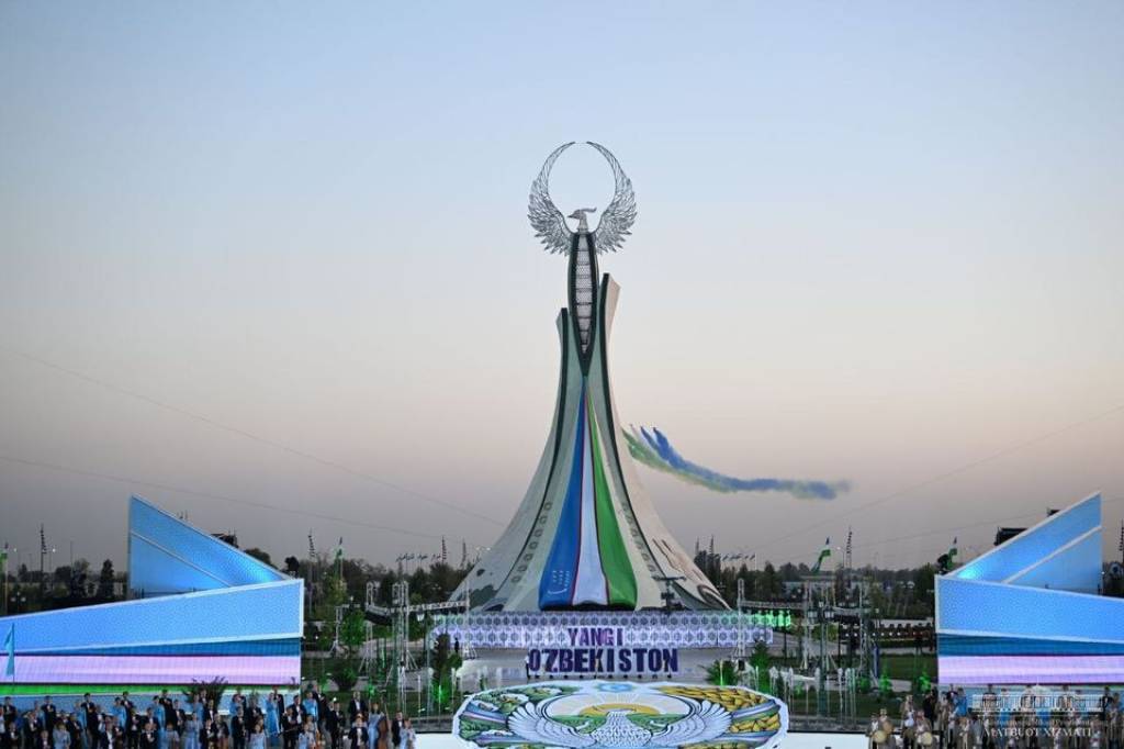Uzbekistan border crossing symbolising regional cooperation, peace and trust in Central Asia