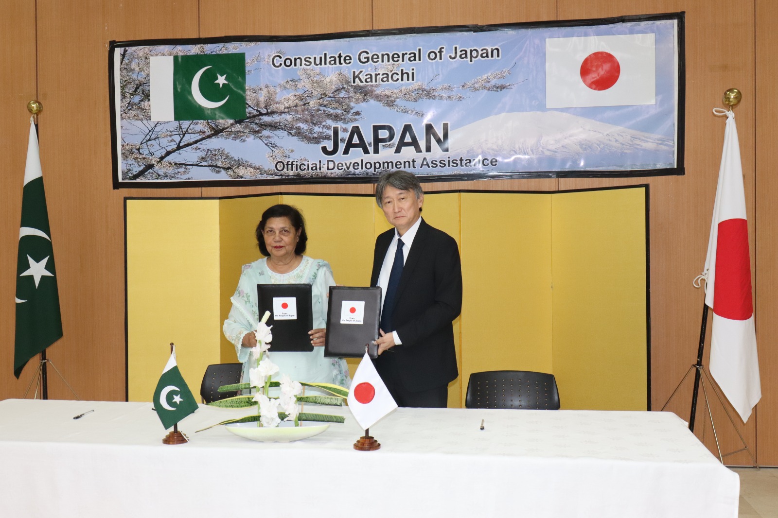 Japan provides a grant for a new school bus for special students in Karachi