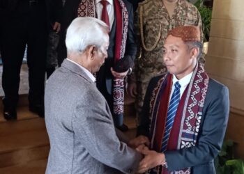 Sindh Governor Syed Muhammad Nehal Hashmi meeting Malaysian Consul General Muhammad Yunus Ibrahim at Governor House