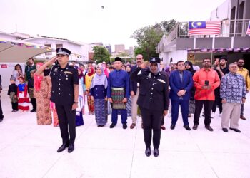 Malaysian Consul General Mohd Yunus Ibrahim at the Malaysia National Day flag-raising ceremony in Karachi.