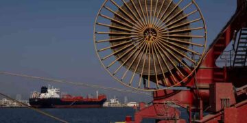 Oil prices and crude barrels amid rising US-Iran tensions and Strait of Hormuz supply risks