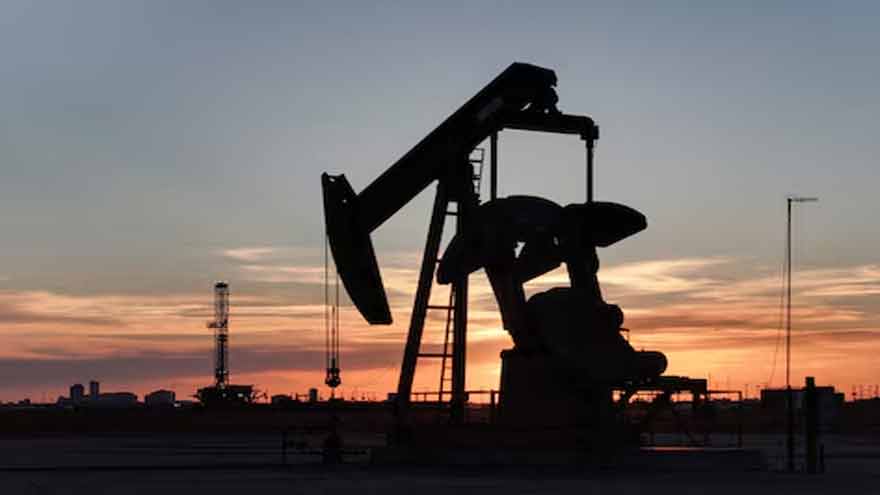 Brent crude oil prices rise amid escalating Middle East tensions and global market uncertainty.