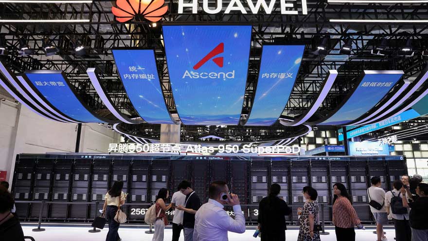 Huawei AI chips and large-scale artificial intelligence computing technology.