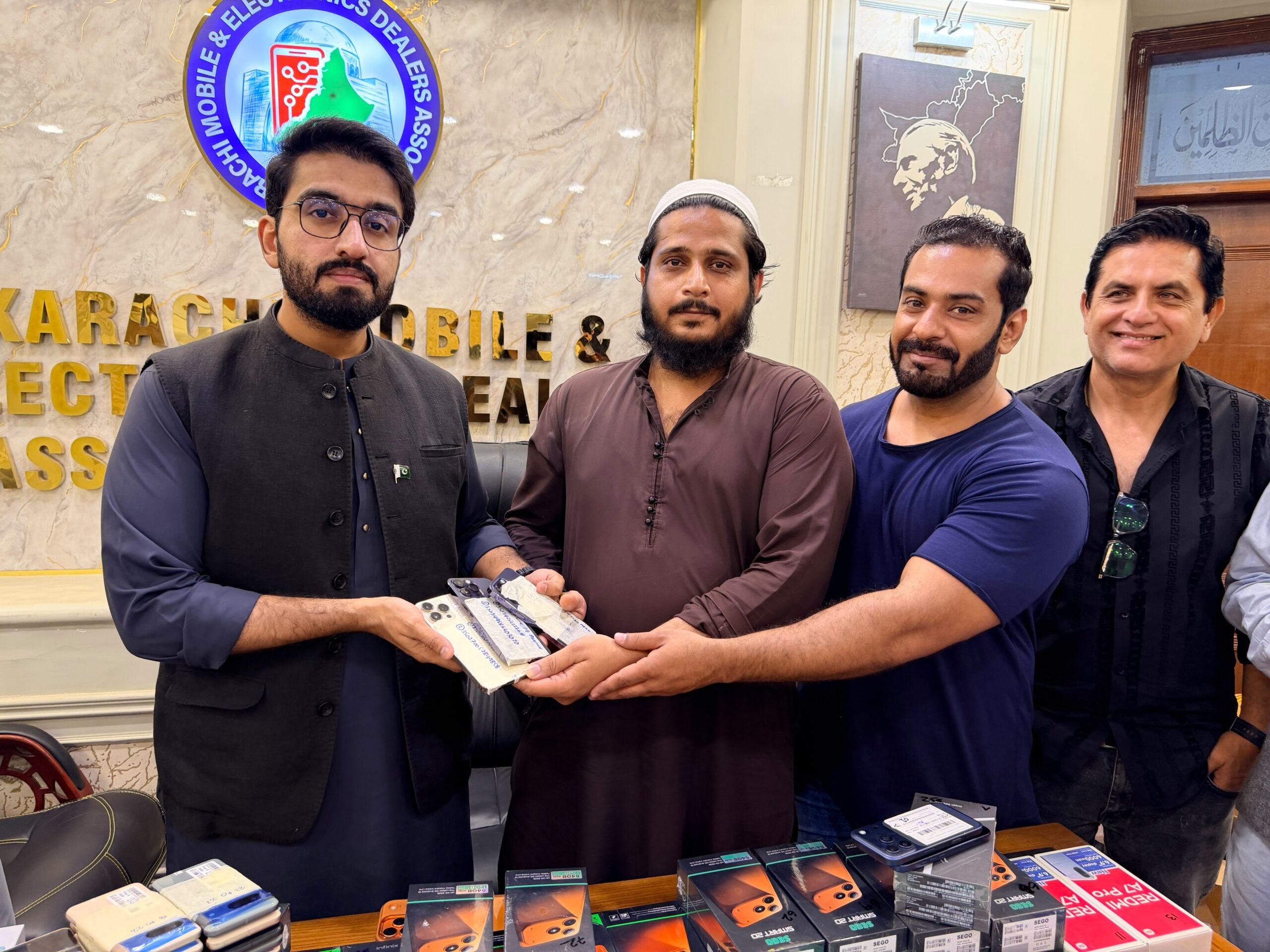 KMEDA efforts to recover Customs-held mobile phones and goods for Karachi traders