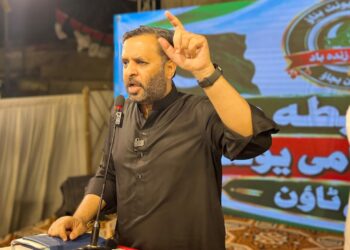 Mustafa Kamal addresses a public rally in Korangi Town on administrative reforms.
