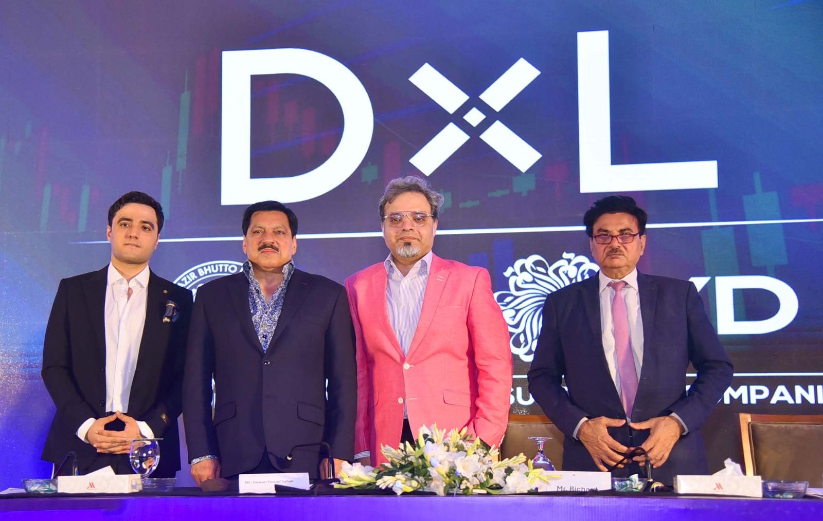 SBBDU Vice Chancellor and Lakhmir Zamurani sign a partnership agreement to launch DXL Institute for digital markets in Karachi.