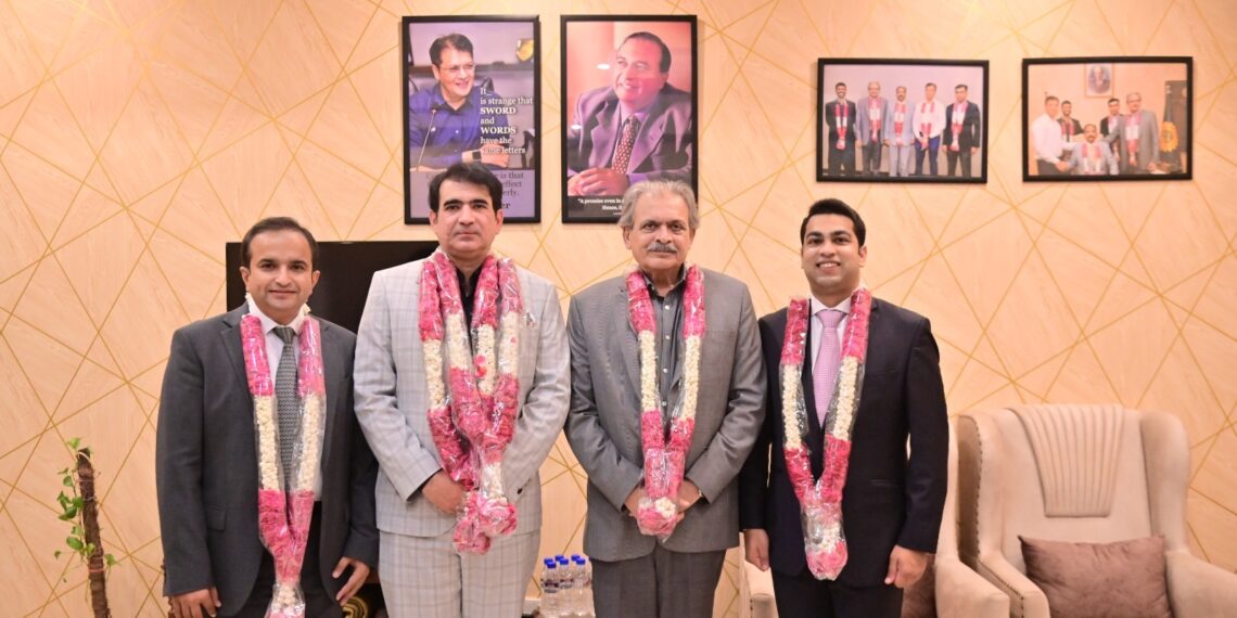 KATI President Sheikh Umer Rehan with newly elected office-bearers and Deputy Patron-in-Chief Zubair Chhaya