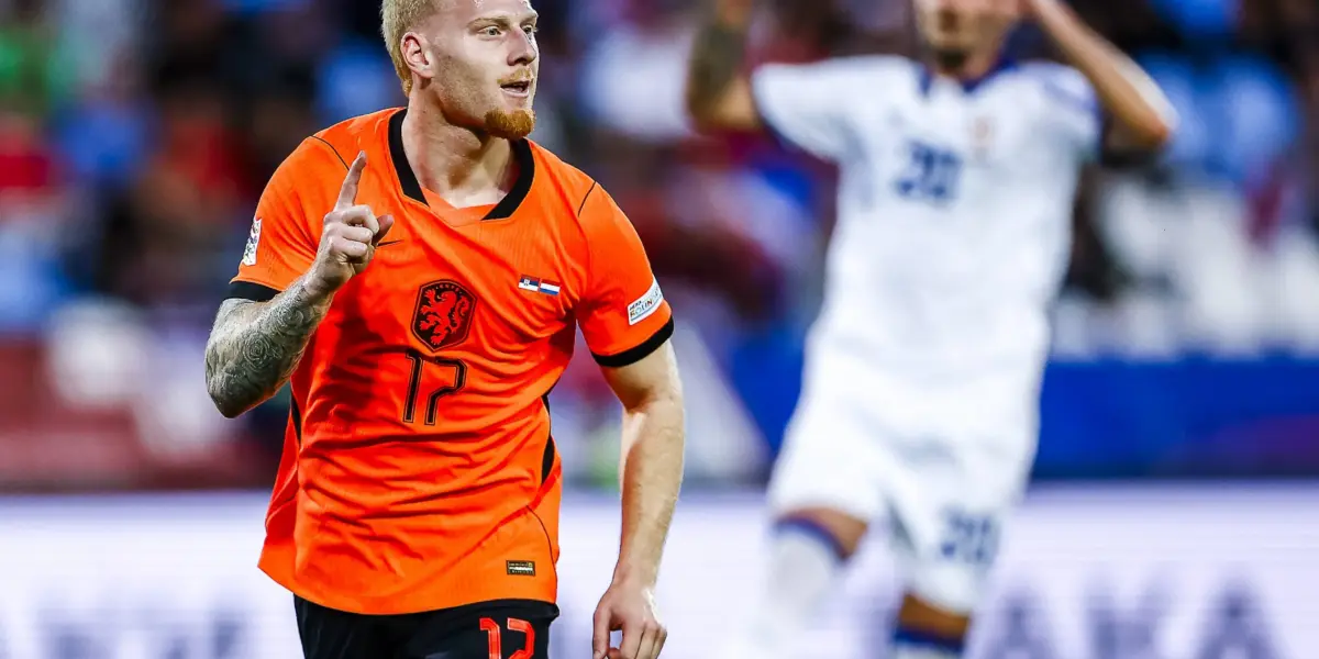 Xavi Hernandez during Netherlands match against Serbia in UEFA Nations League