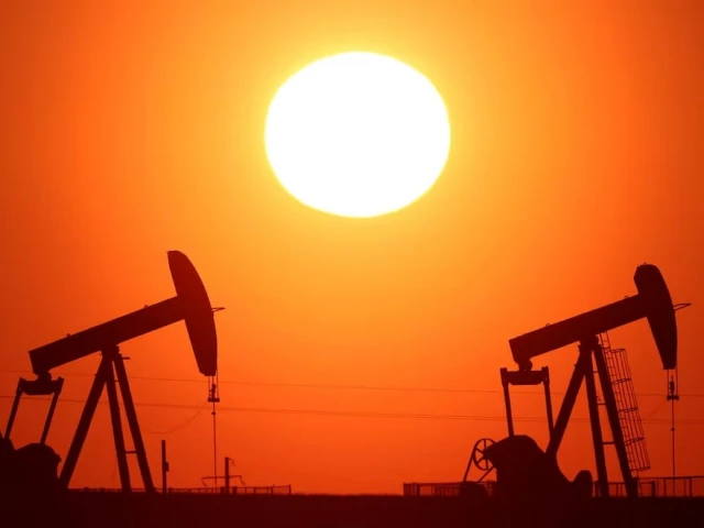 Oil prices and global crude market amid US-Iran tensions