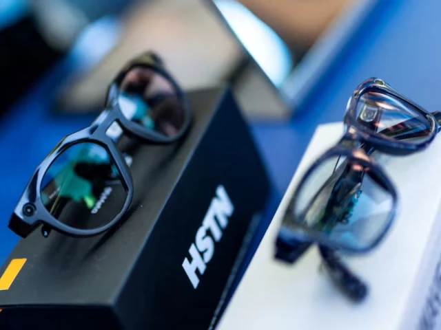 AI smart glasses and wearable devices face privacy concerns over recording and data collection