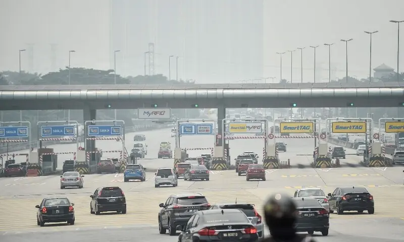 Hazy skyline in Kuala Lumpur as smoke from Indonesian wildfires worsens air quality