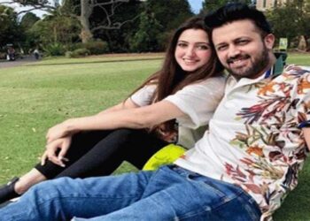 Pakistani singer Atif Aslam and his wife Sarah Bharwana.
